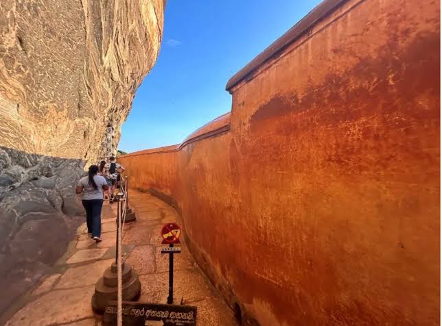 Mirror Wall
